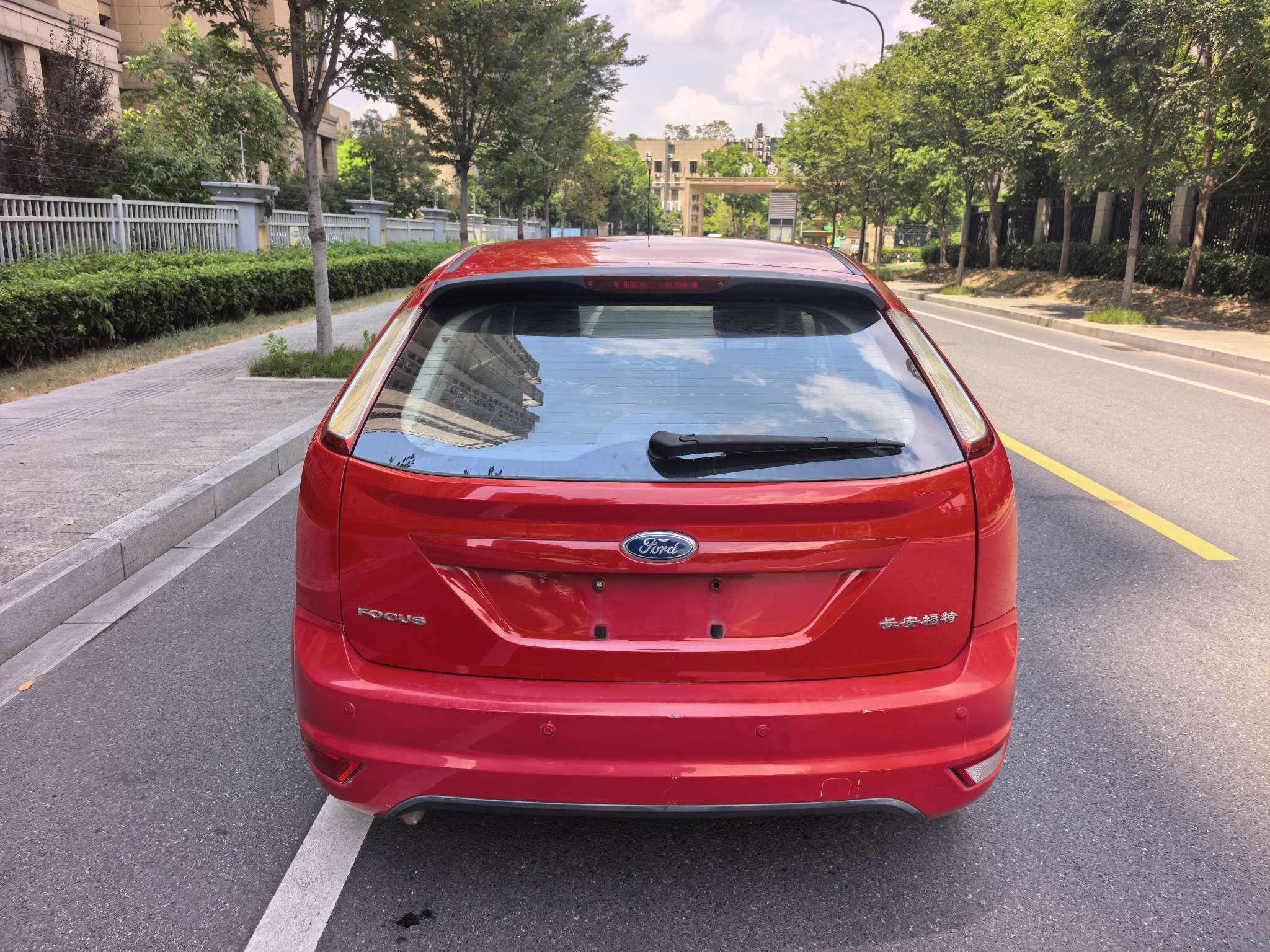 Ford Focus ST 2013 thumb 4