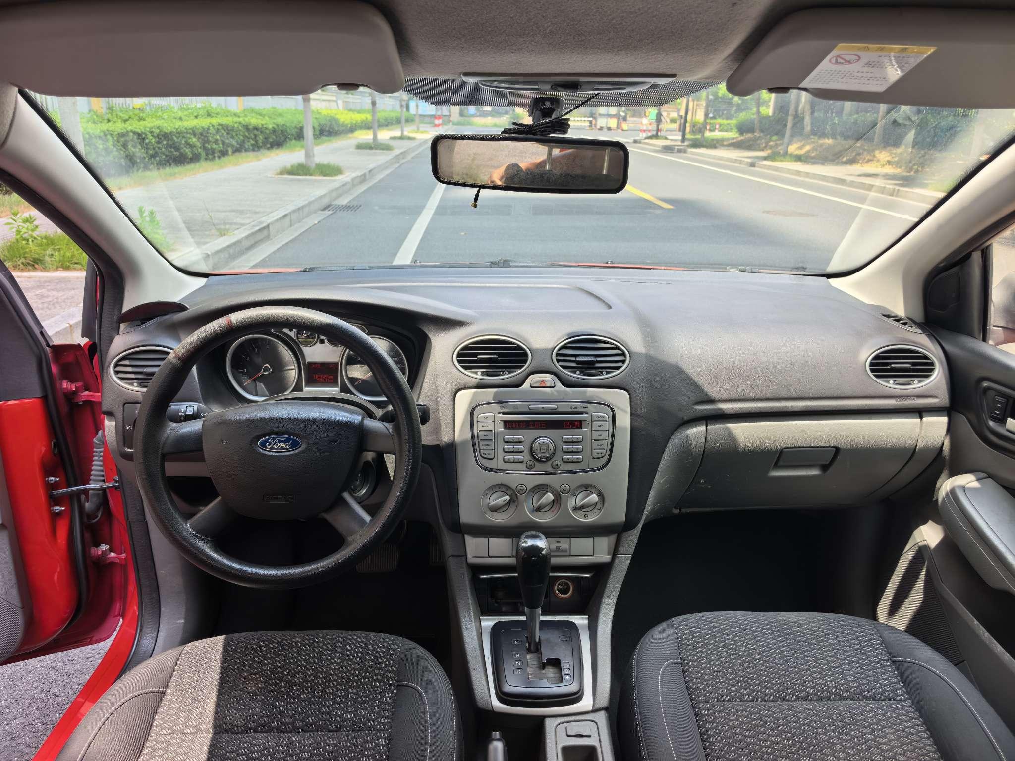 Ford Focus ST 2013 thumb 6