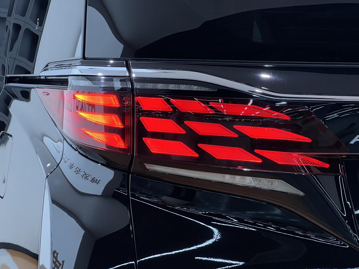 Toyota Alphard 2023 thumb 5