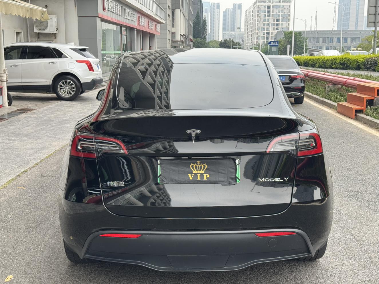 Tesla Model Y 2022 thumb 4