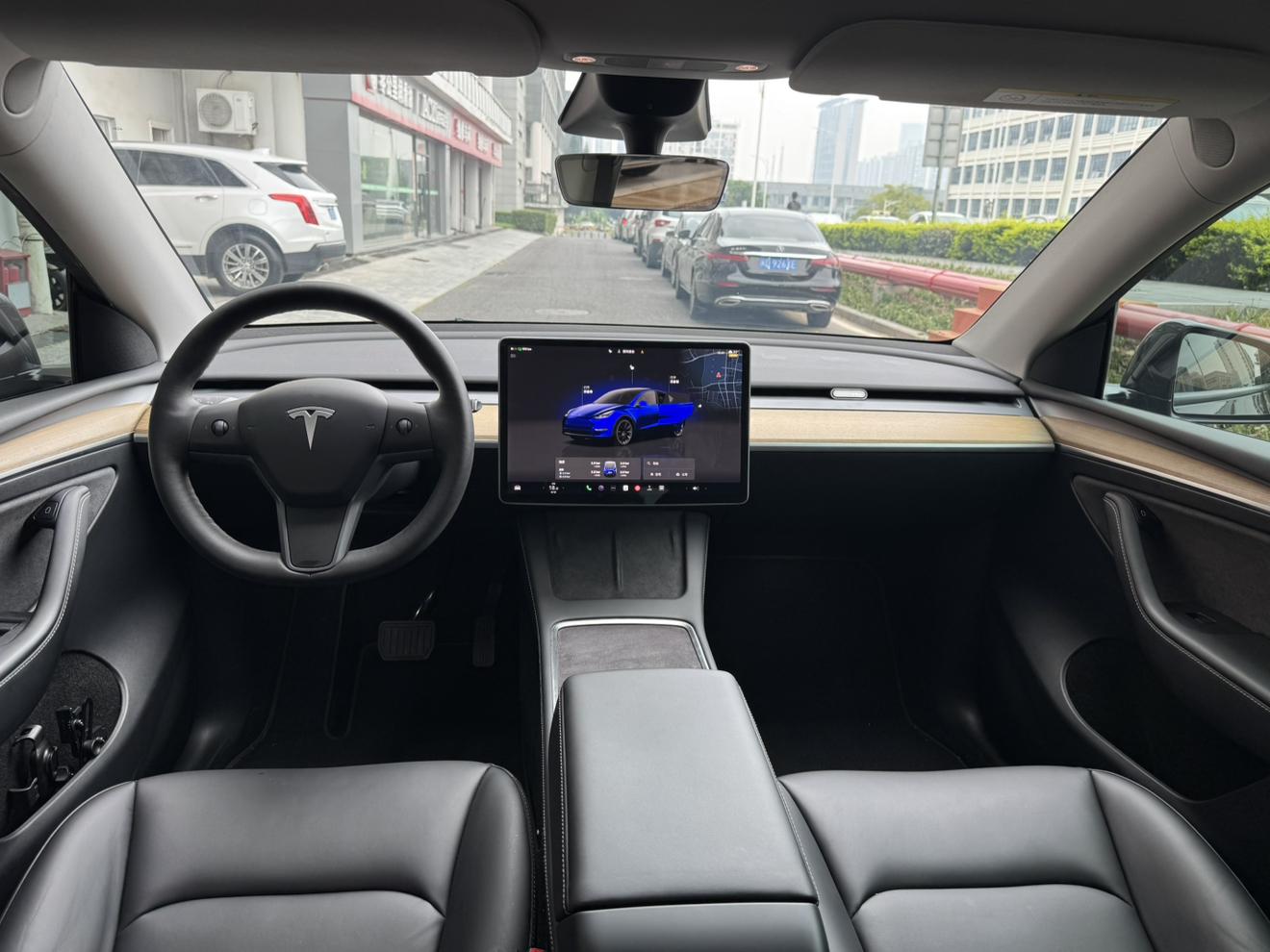 Tesla Model Y 2022 thumb 5