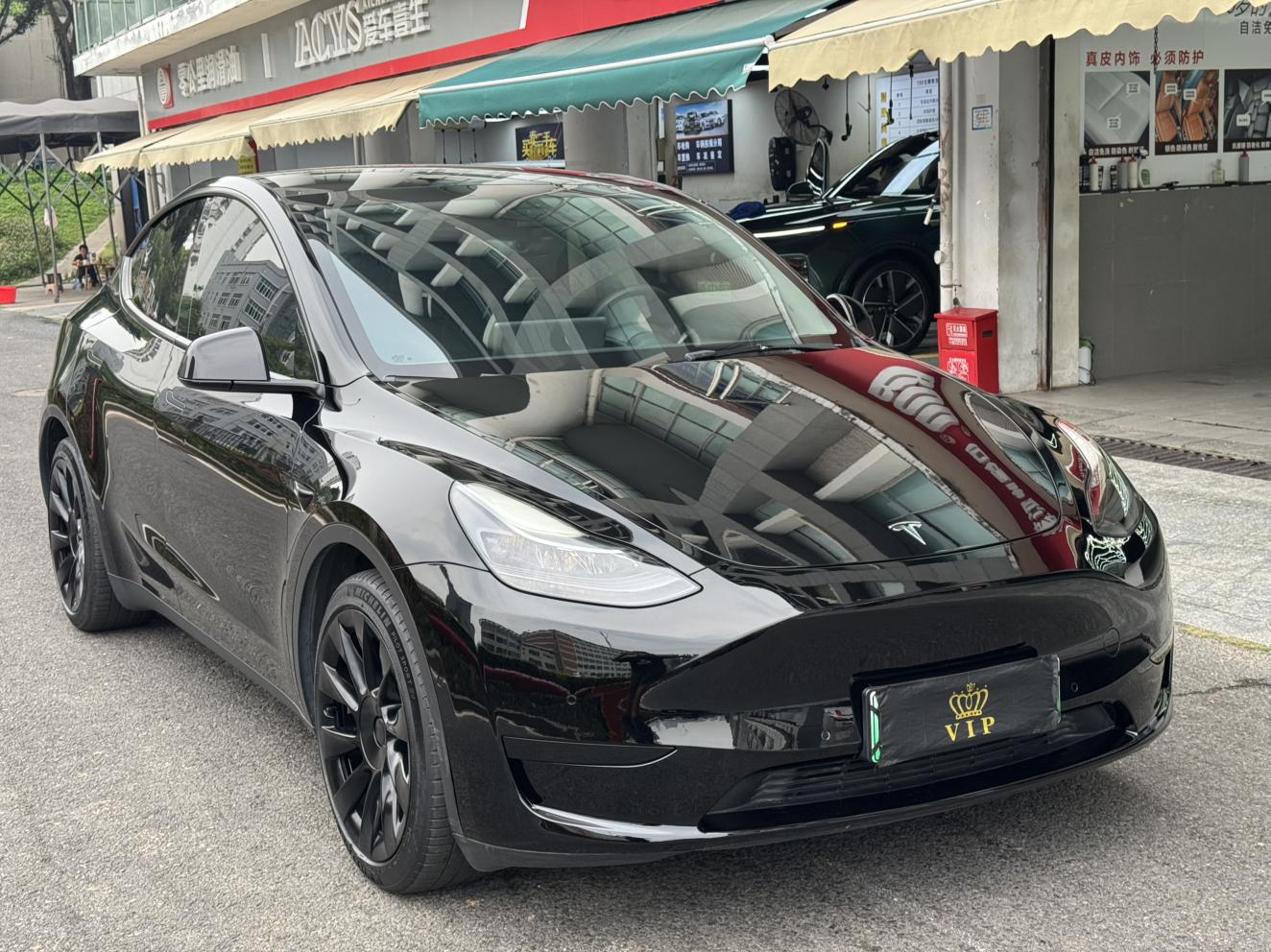 Tesla Model Y 2022 thumb 10