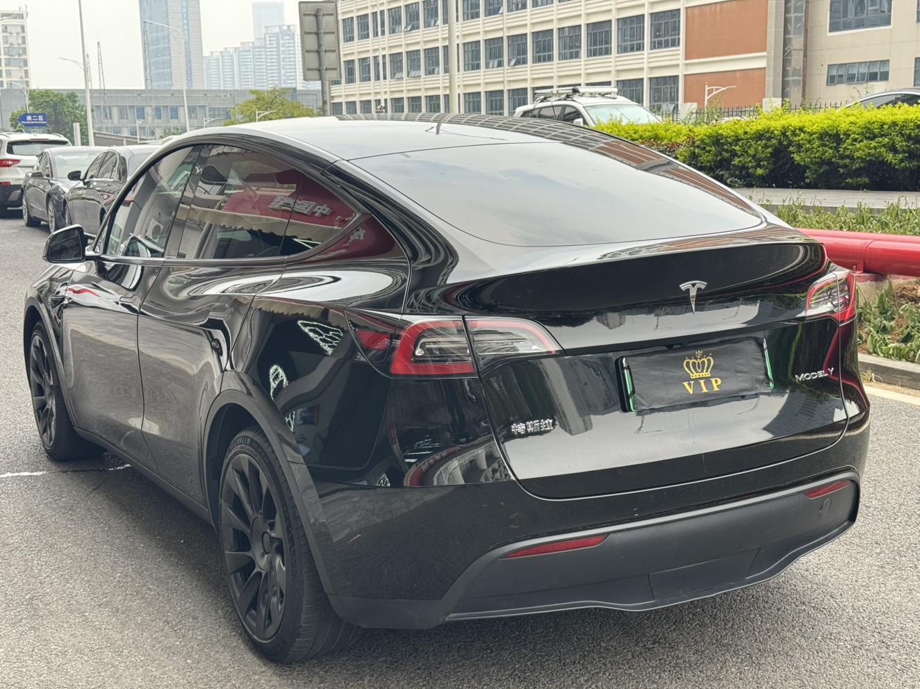 Tesla Model Y 2022 thumb 12
