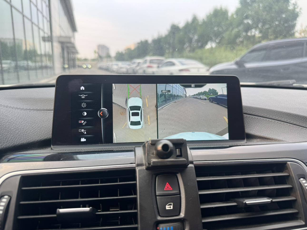 BMW 3 серии 2019 thumb 6