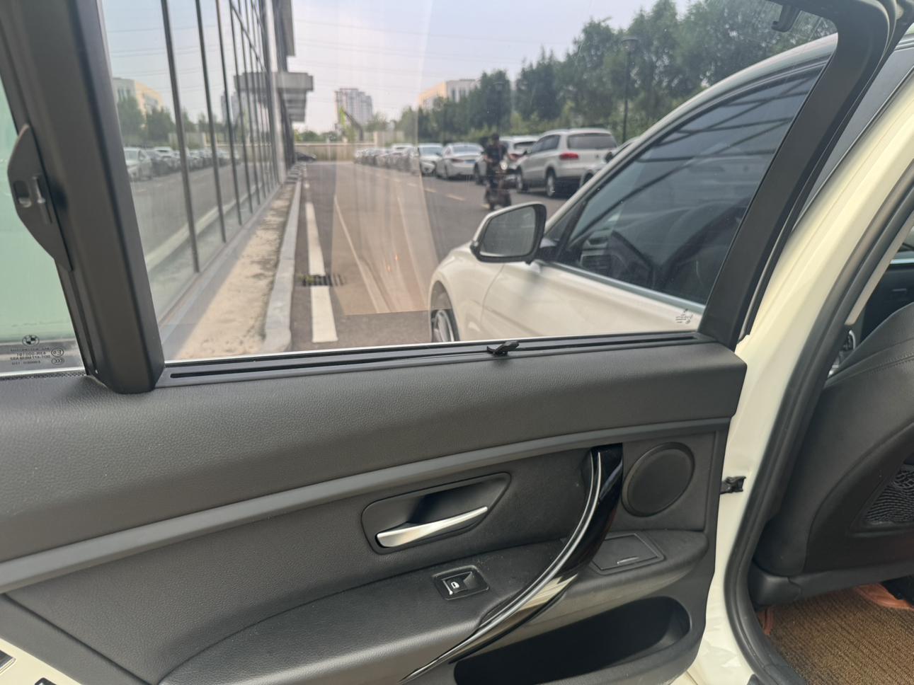 BMW 3 серии 2019 thumb 7