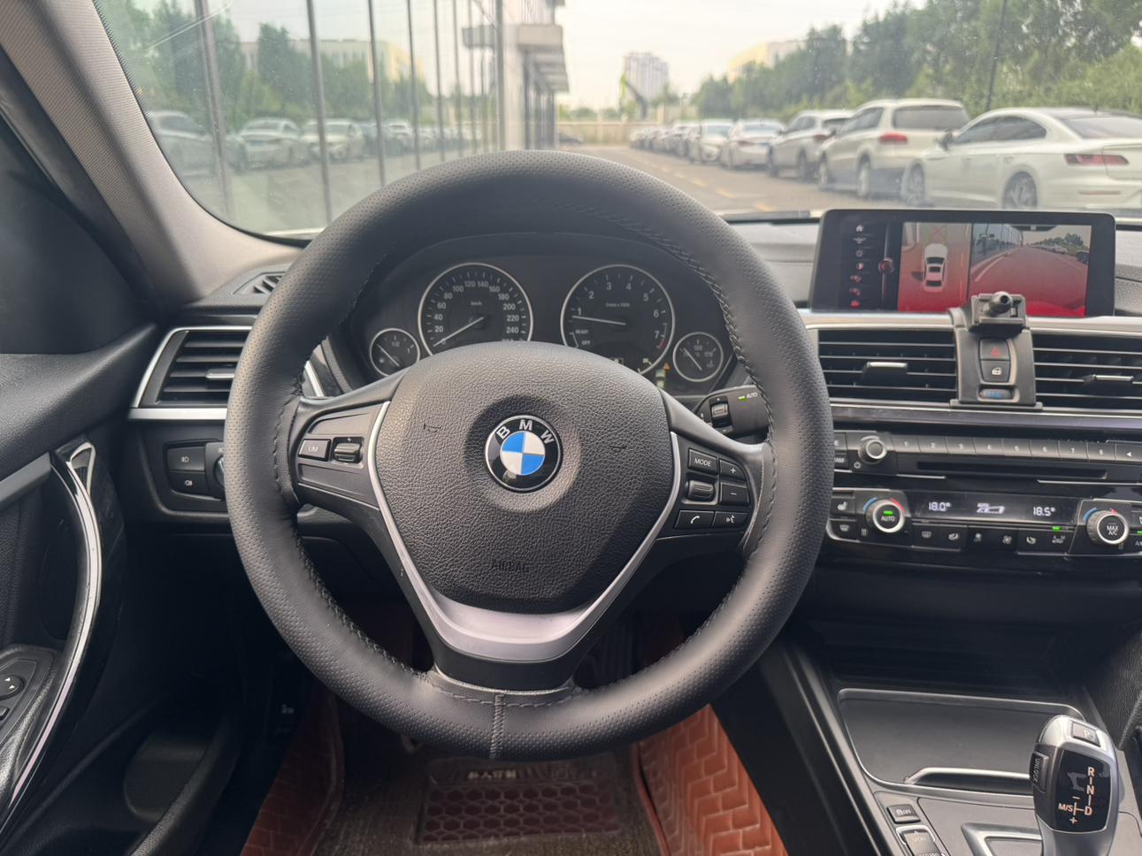 BMW 3 серии 2019 thumb 12