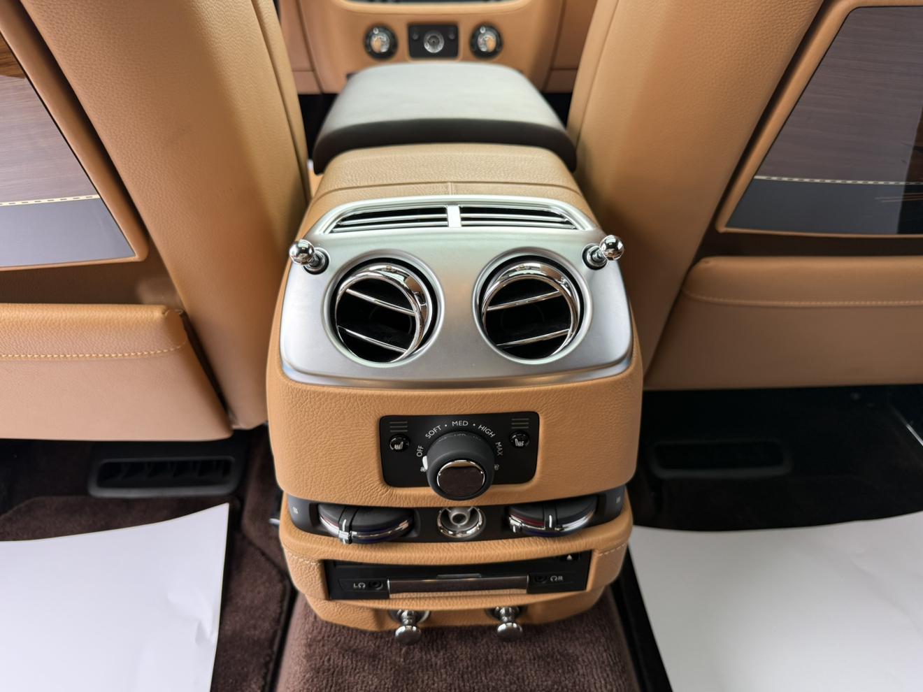 Rolls-Royce Ghost 2014 thumb 5