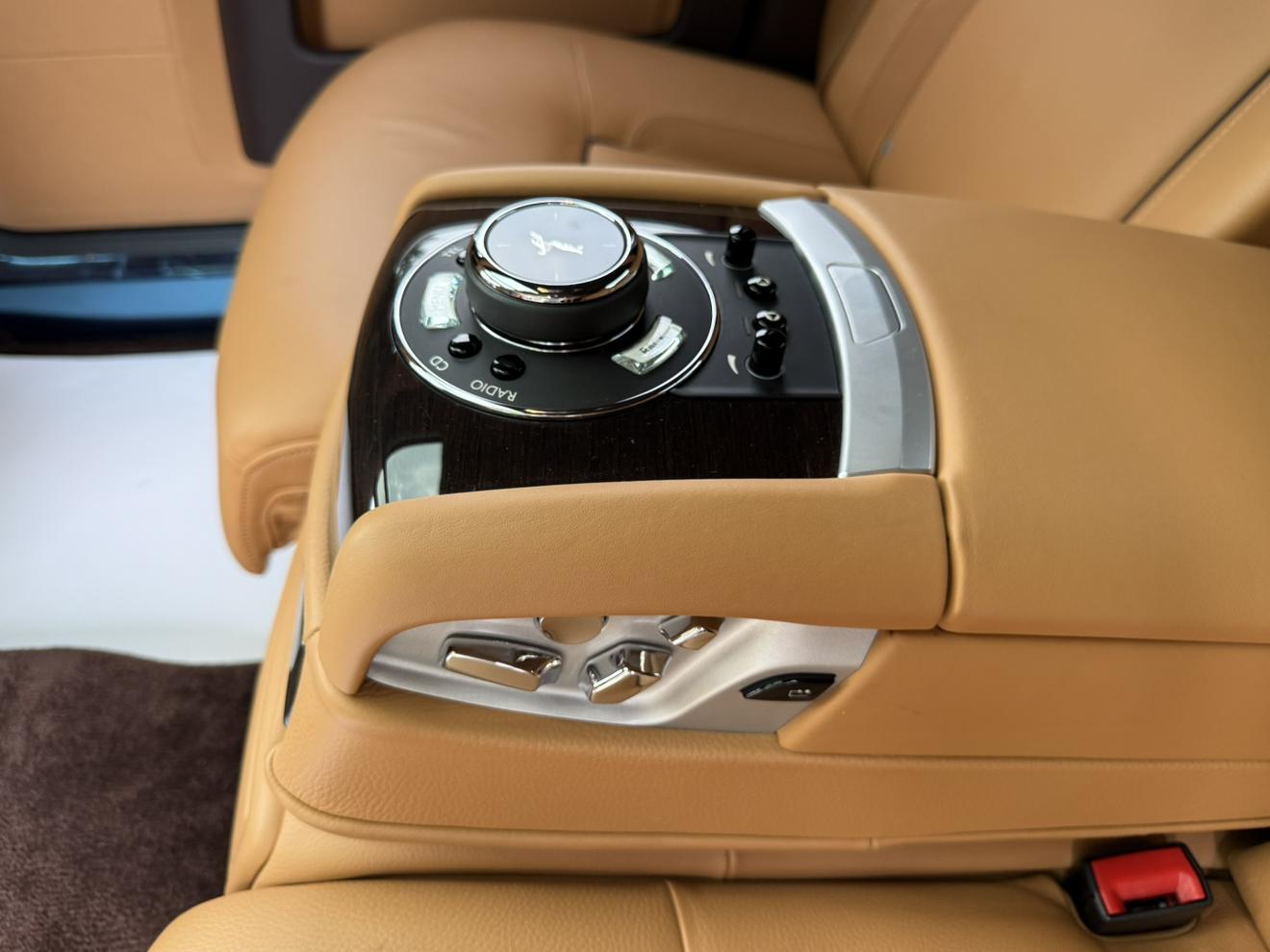 Rolls-Royce Ghost 2014 thumb 7