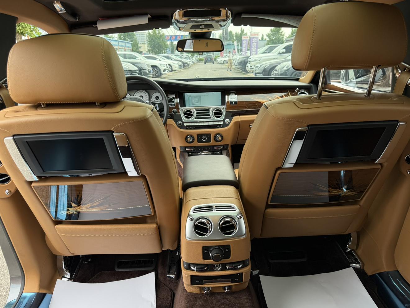 Rolls-Royce Ghost 2014 thumb 10
