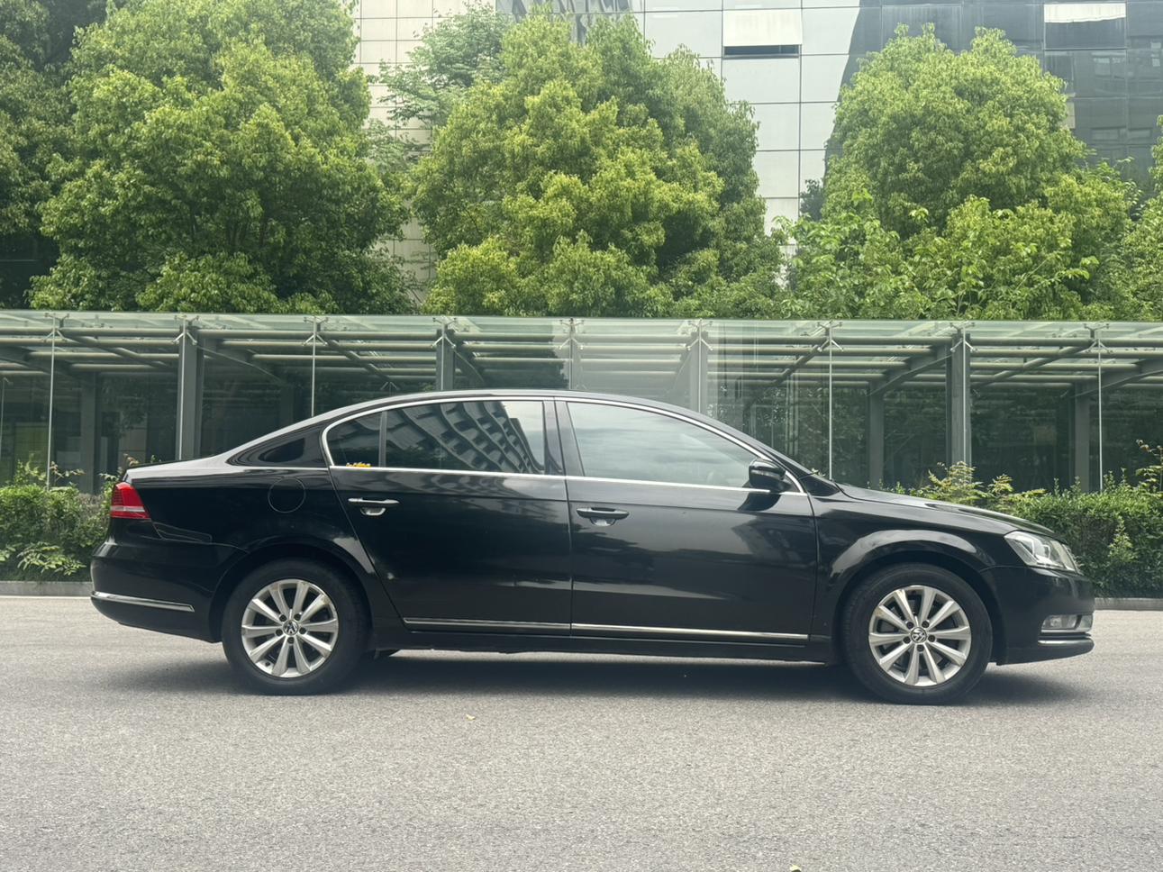 Volkswagen Magotan 2012 thumb 6