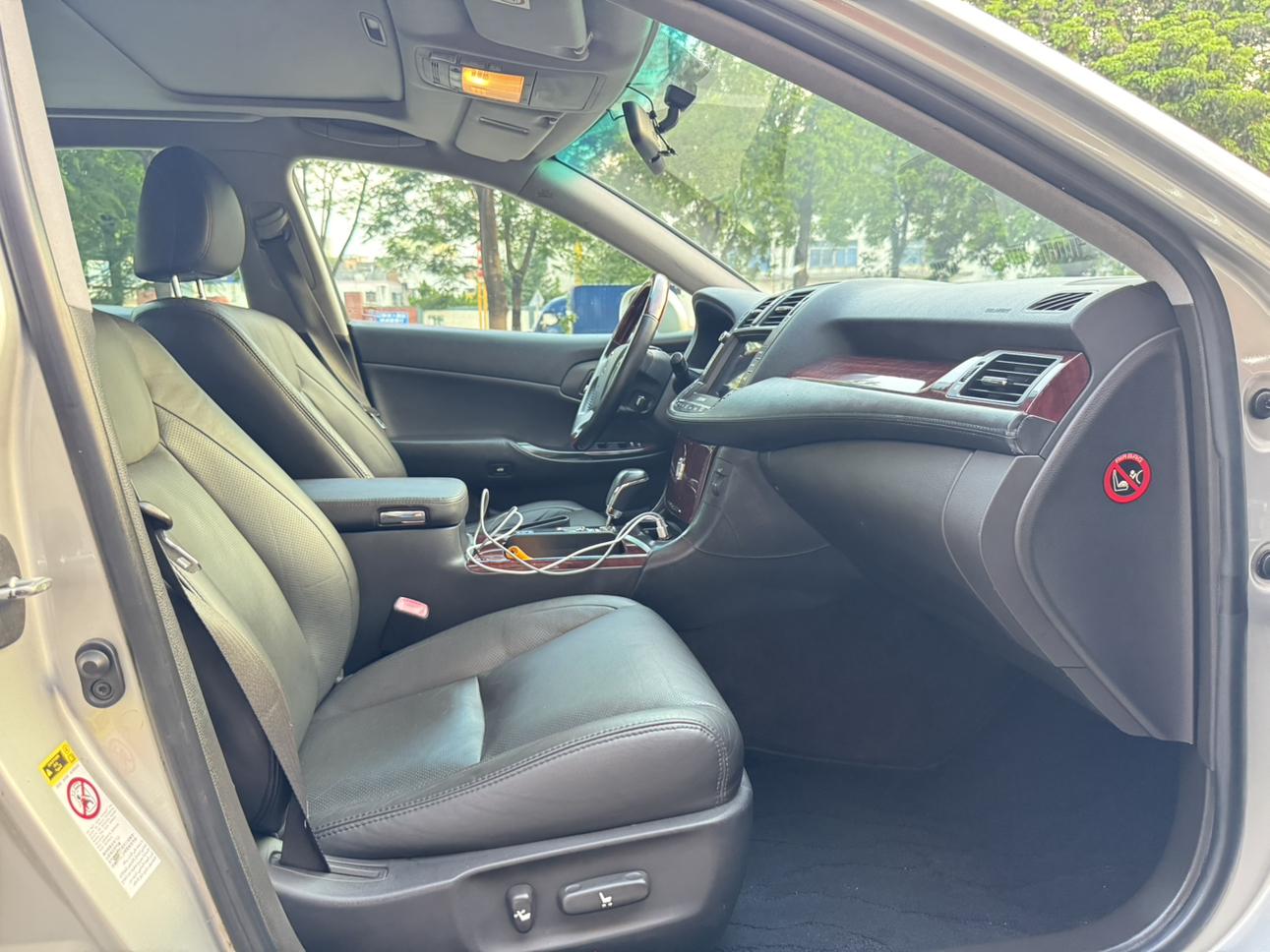 Toyota Crown 2011 thumb 6