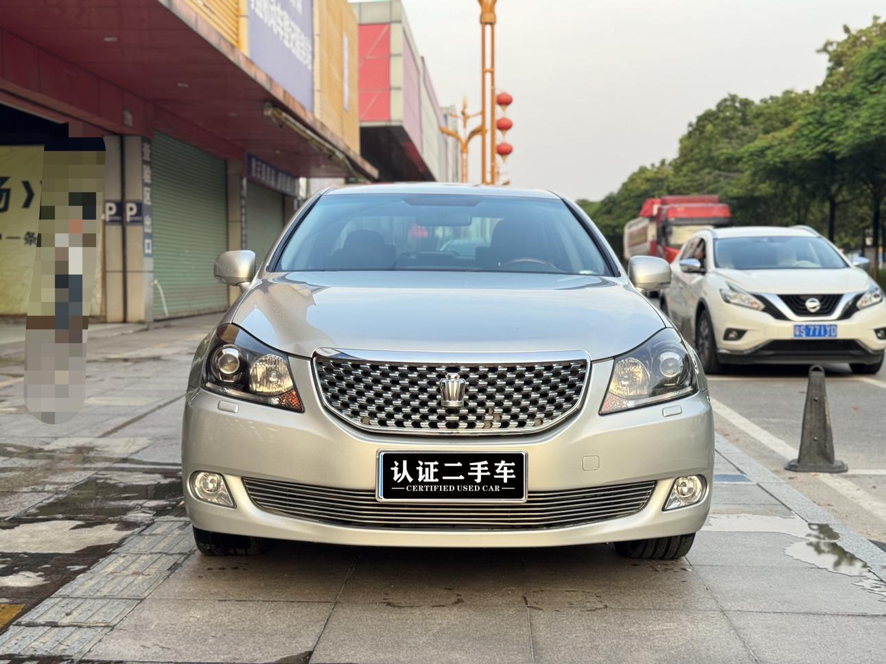 Toyota Crown 2011 thumb 9