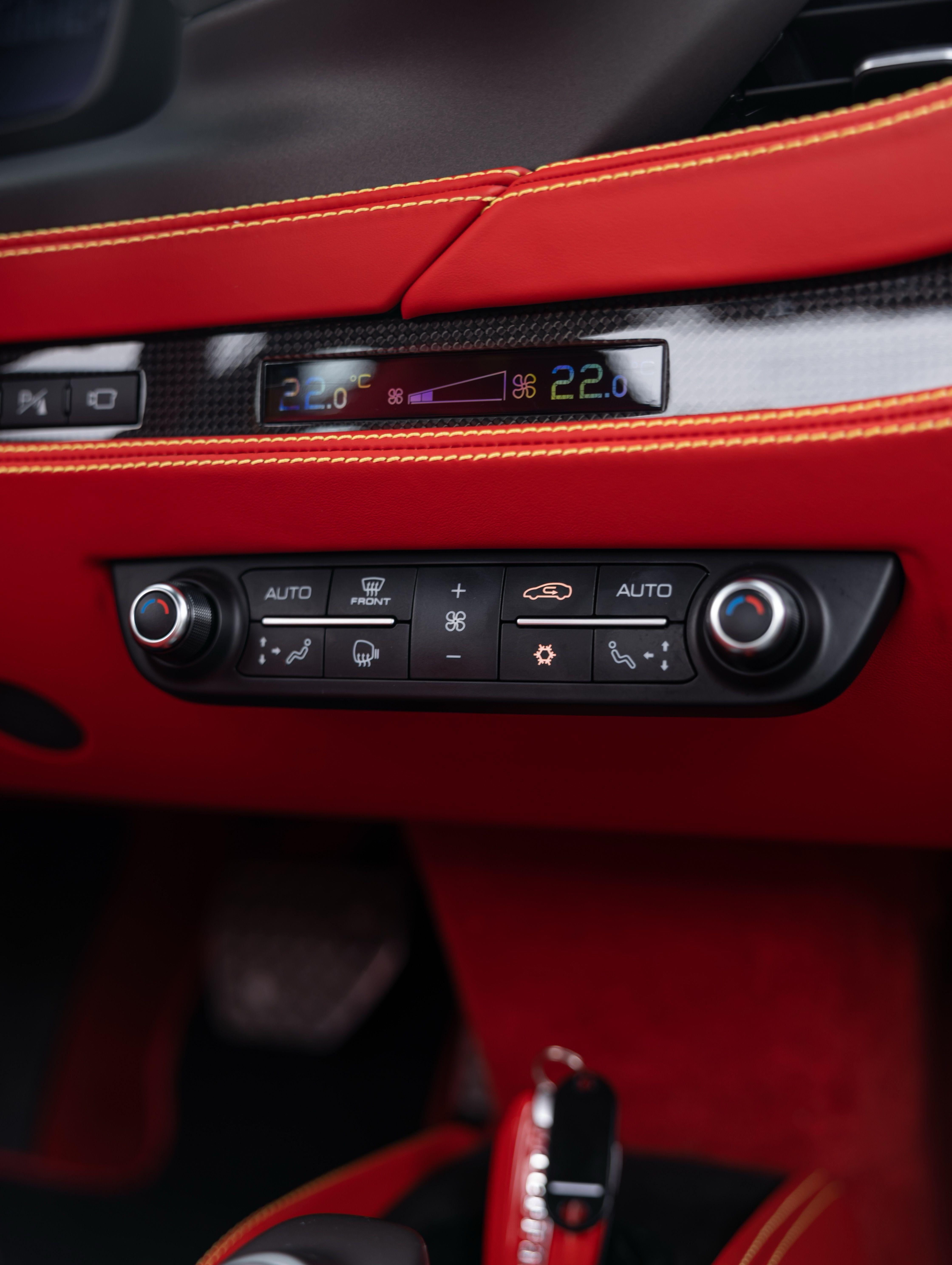 Ferrari F8 2019 thumb 11