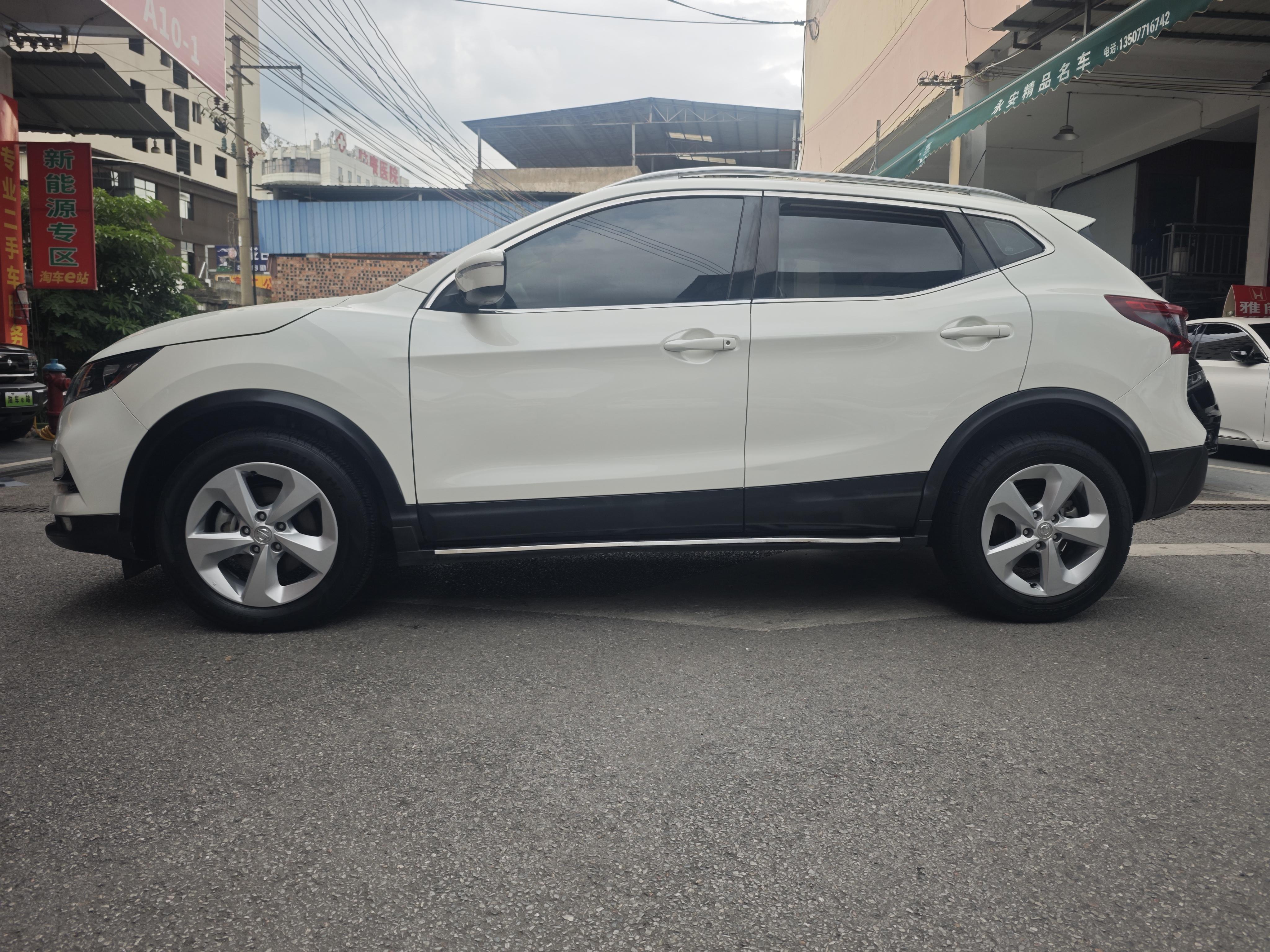 Nissan Qashqai+2 2019 thumb 2