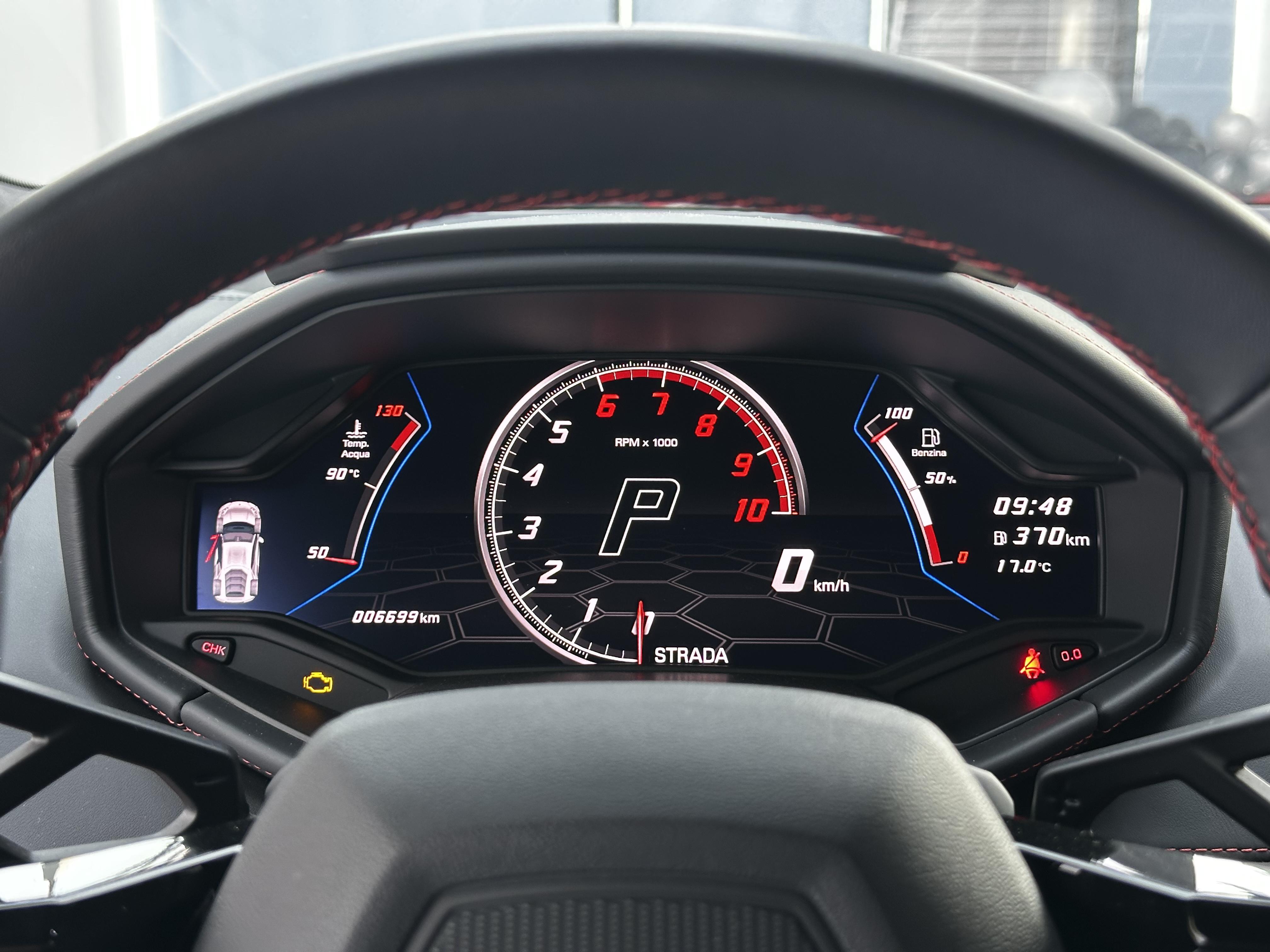 Lamborghini Huracán 2020 thumb 10