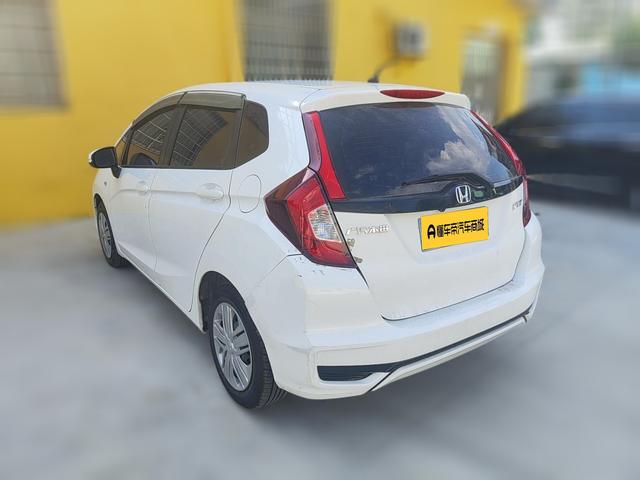 Honda Fit Shuttle 2018 thumb 2