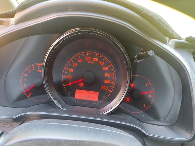 Honda Fit Shuttle 2018 thumb 4