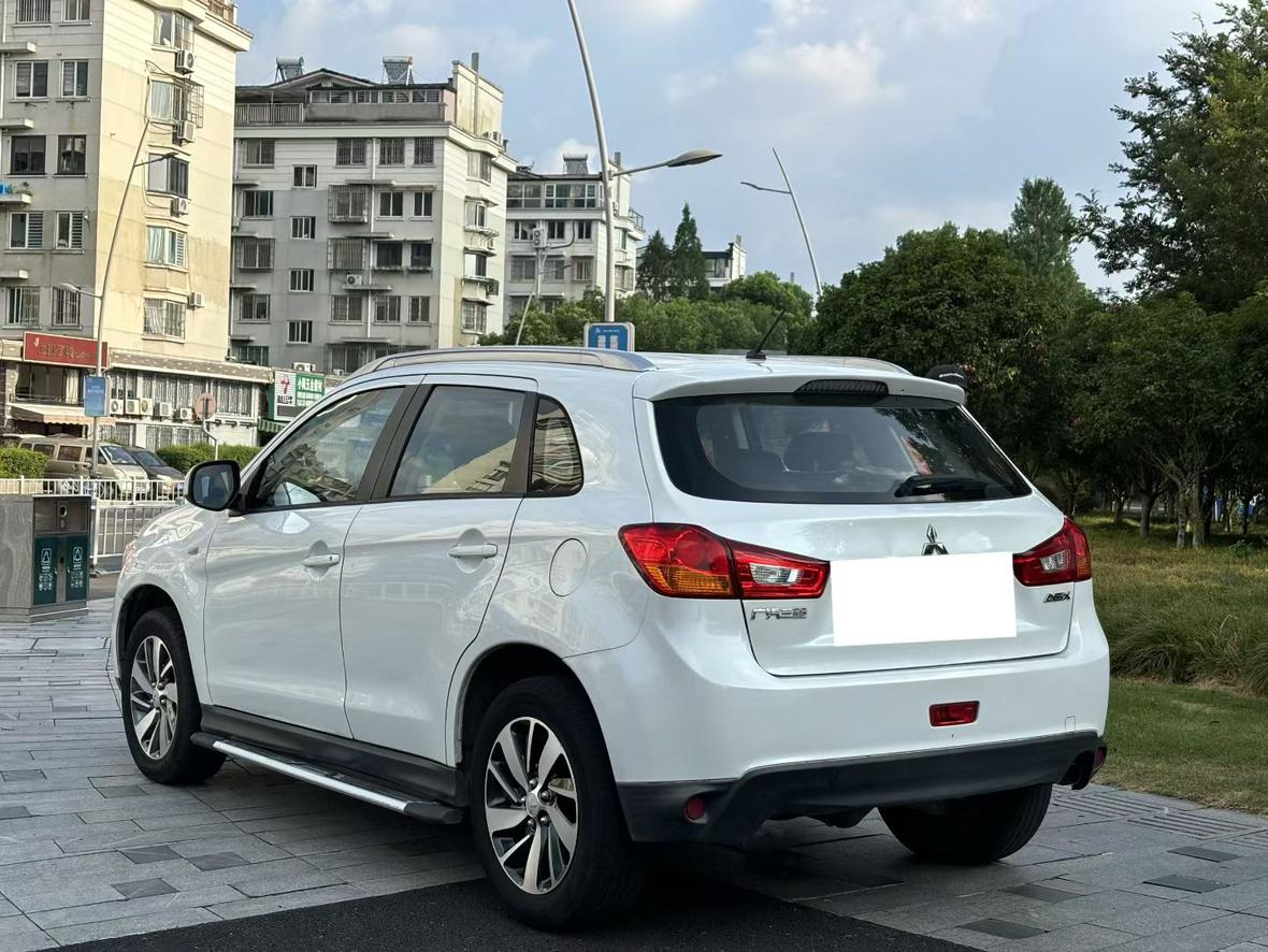 Mitsubishi ASX 2016 thumb 3