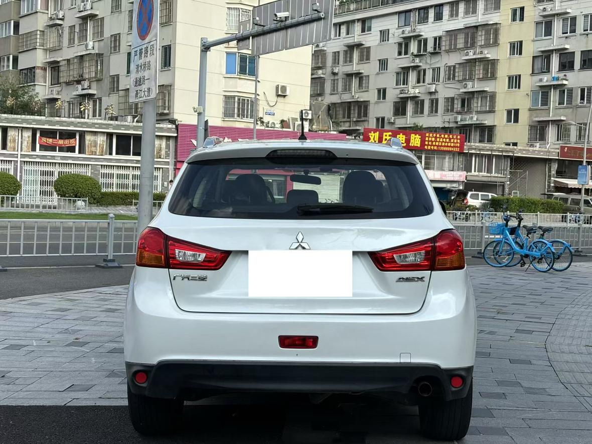 Mitsubishi ASX 2016 thumb 4