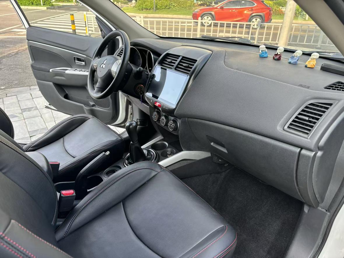 Mitsubishi ASX 2016 thumb 7