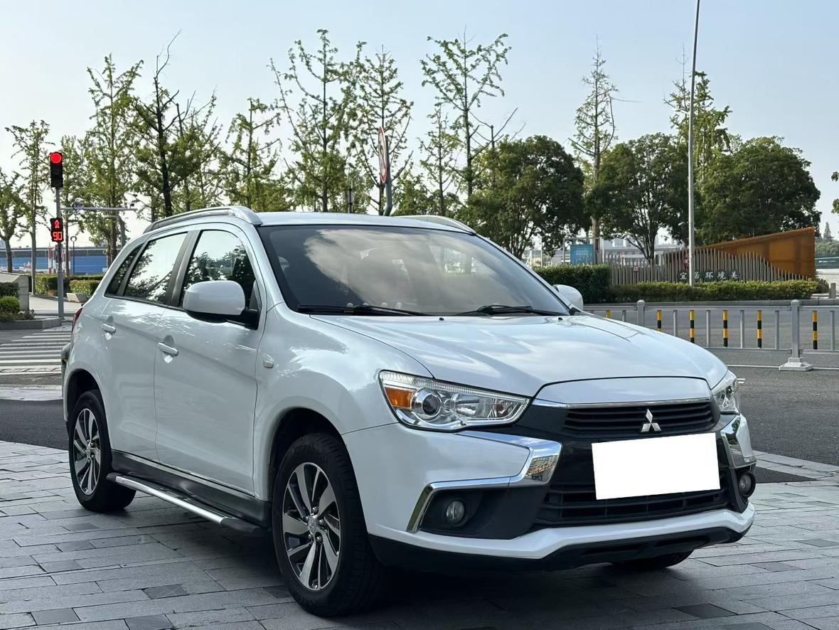 Mitsubishi ASX 2016 thumb 11