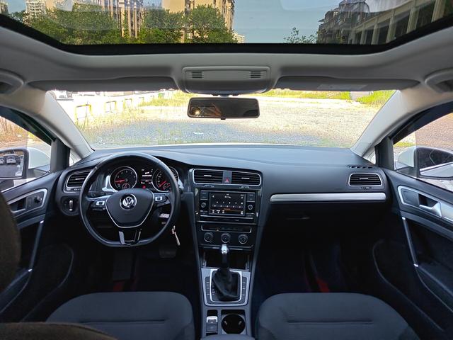 Volkswagen Golf Sportsvan 2018 thumb 4
