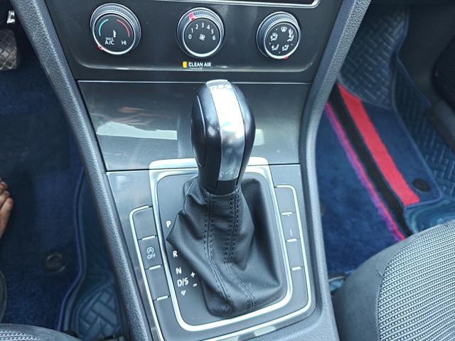 Volkswagen Golf Sportsvan 2018 thumb 7