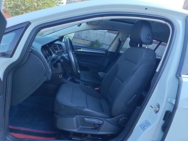 Volkswagen Golf Sportsvan 2018 thumb 8
