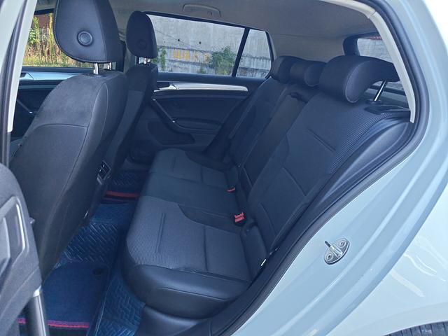 Volkswagen Golf Sportsvan 2018 thumb 10