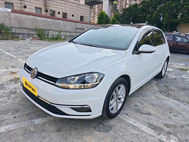 Volkswagen Golf Sportsvan 2018 thumb 11