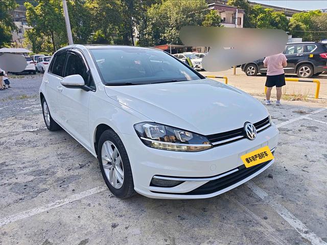 Volkswagen Golf Sportsvan 2018 thumb 12