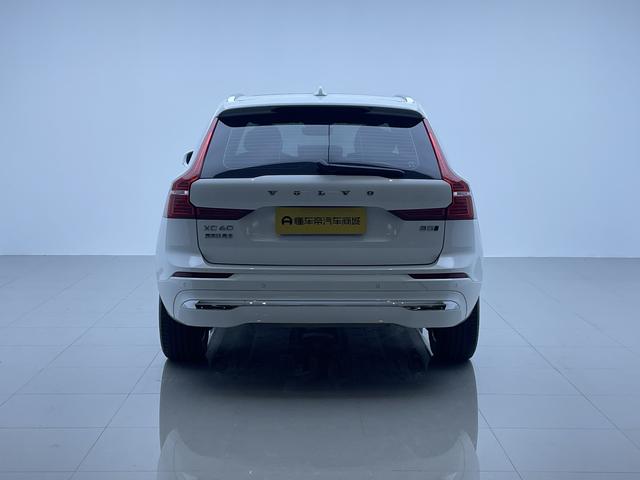 Volvo XC60 2024 thumb 4