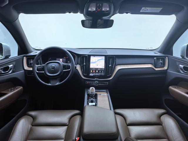 Volvo XC60 2024 thumb 12