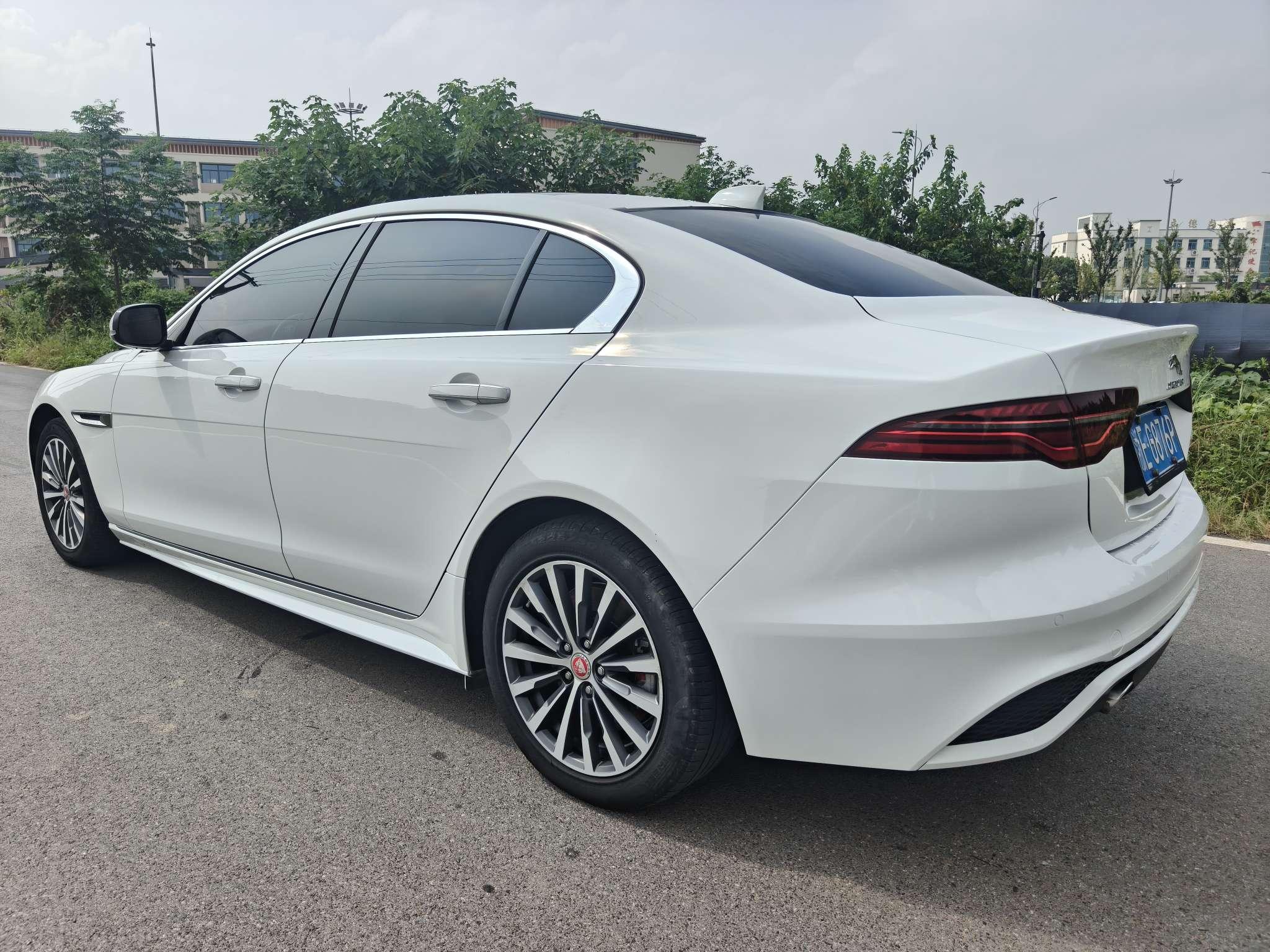 Jaguar XEL 2020 thumb 2