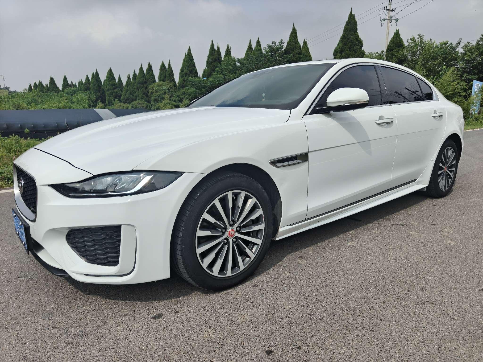 Jaguar XEL 2020 thumb 9