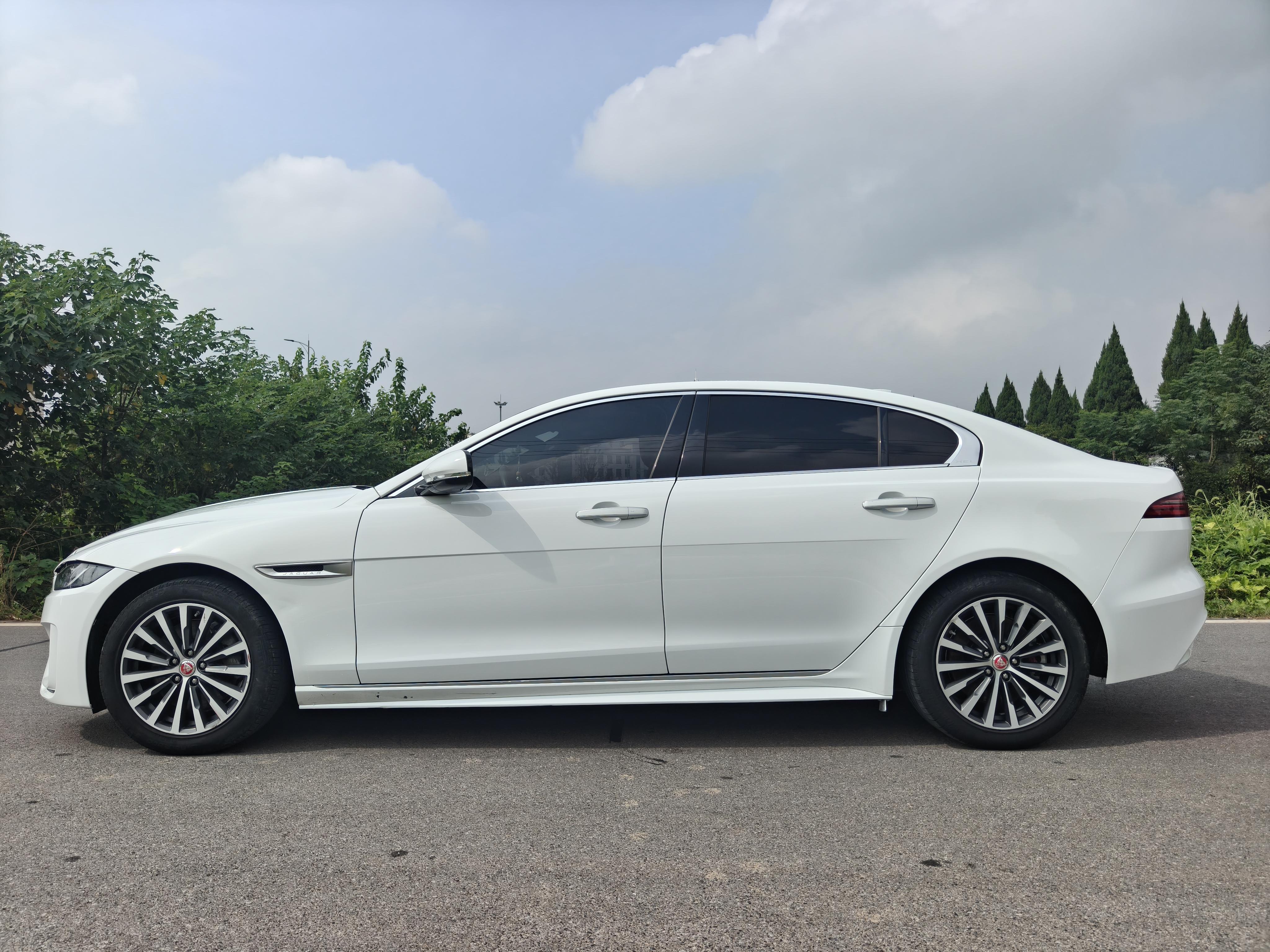 Jaguar XEL 2020 thumb 11