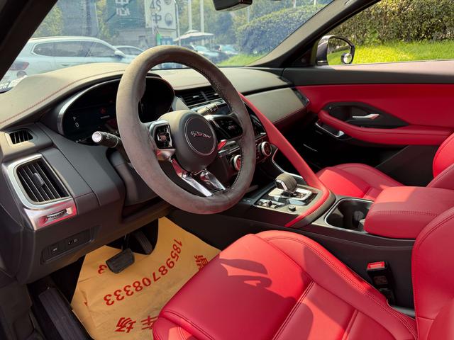 Jaguar E-Pace 2024 thumb 9