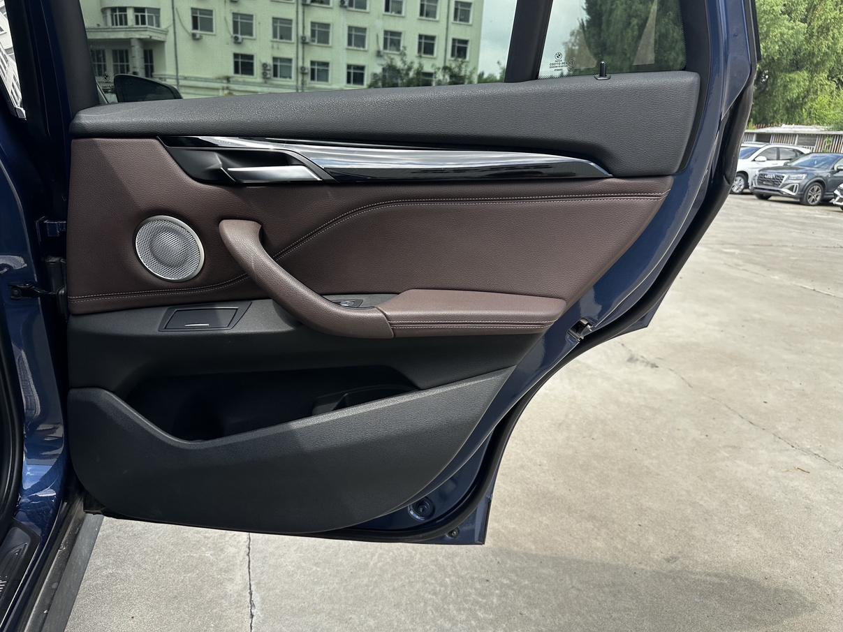 BMW X1 2021 thumb 8