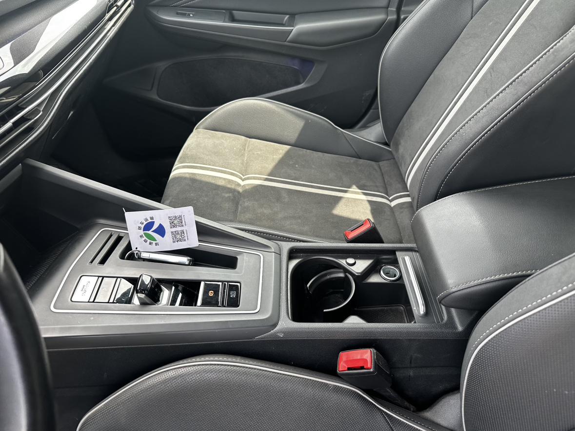 Volkswagen Golf Sportsvan 2023 thumb 9