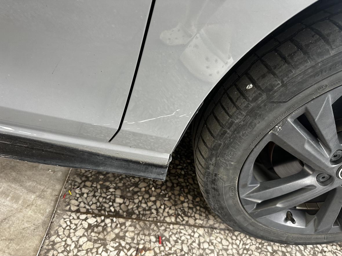 Volkswagen Golf Sportsvan 2023 thumb 12