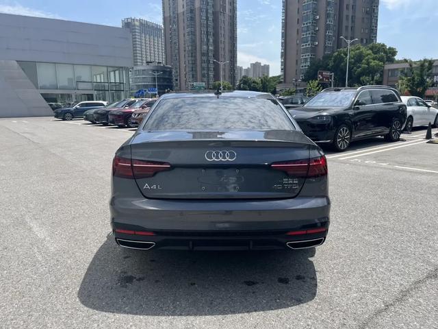 Audi A4 2024 thumb 11