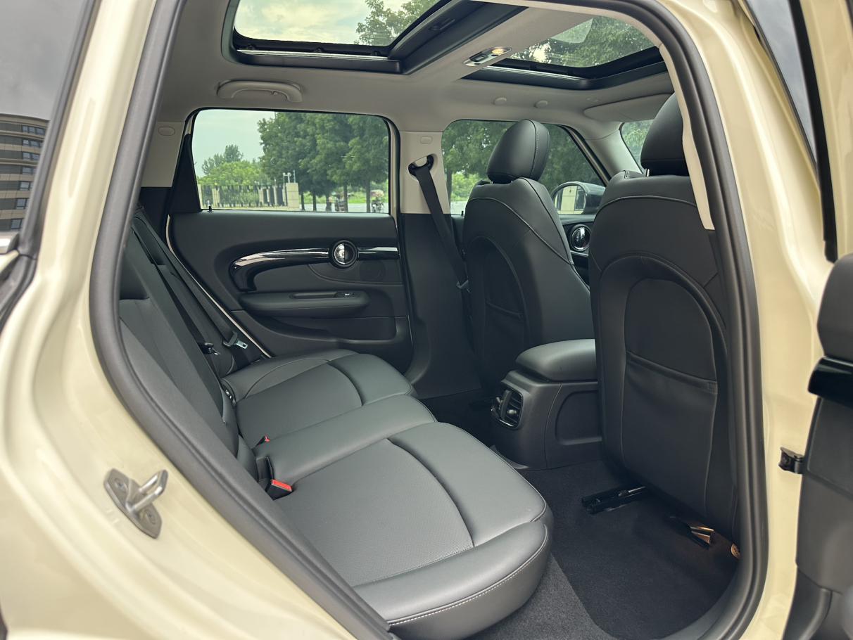 Mini Clubman 2022 thumb 8