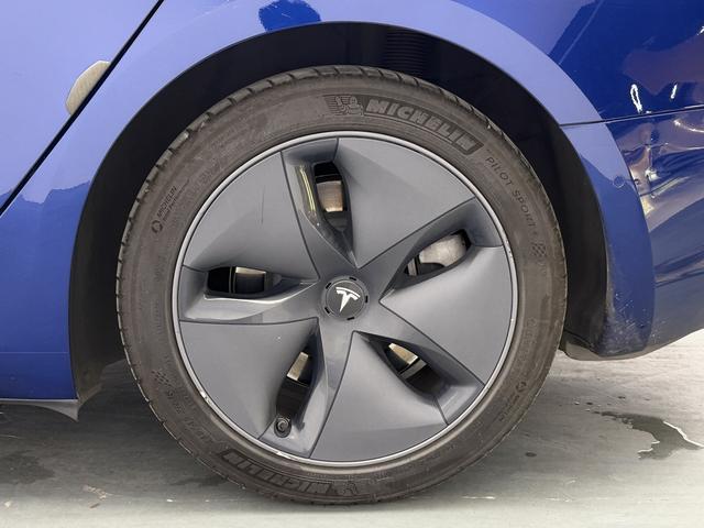 Tesla Model 3 2020 thumb 7
