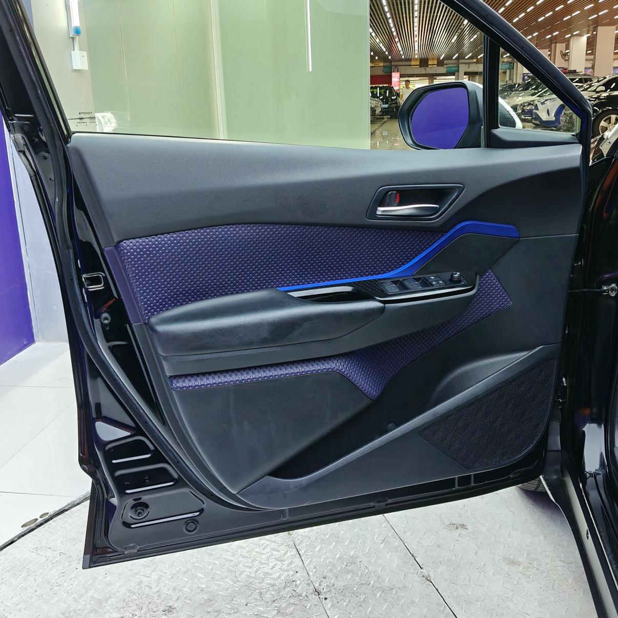 Toyota C-HR 2018 thumb 5