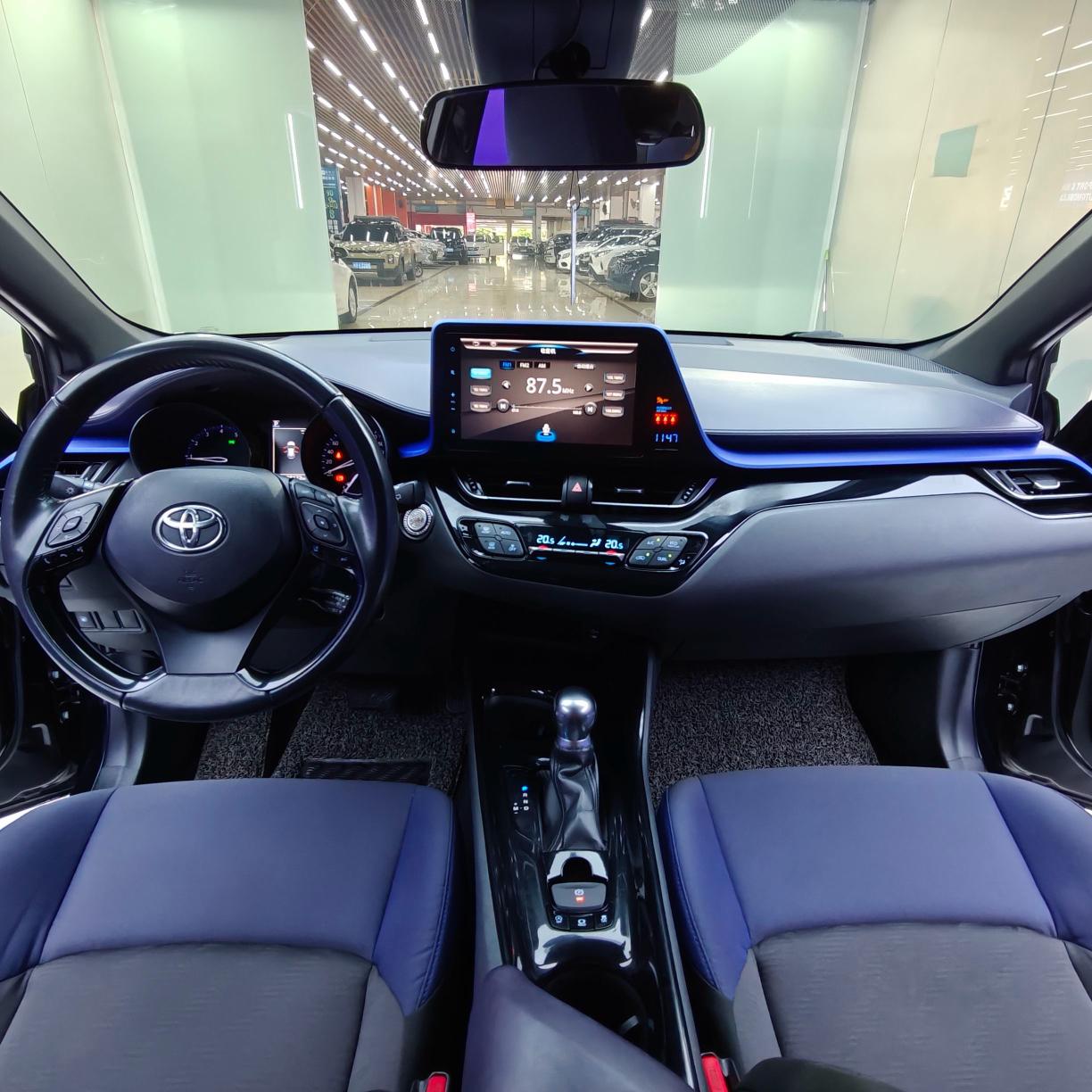 Toyota C-HR 2018 thumb 7
