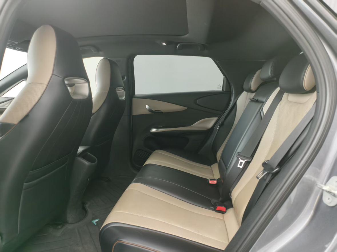 BYD Dolphin 2023 thumb 10
