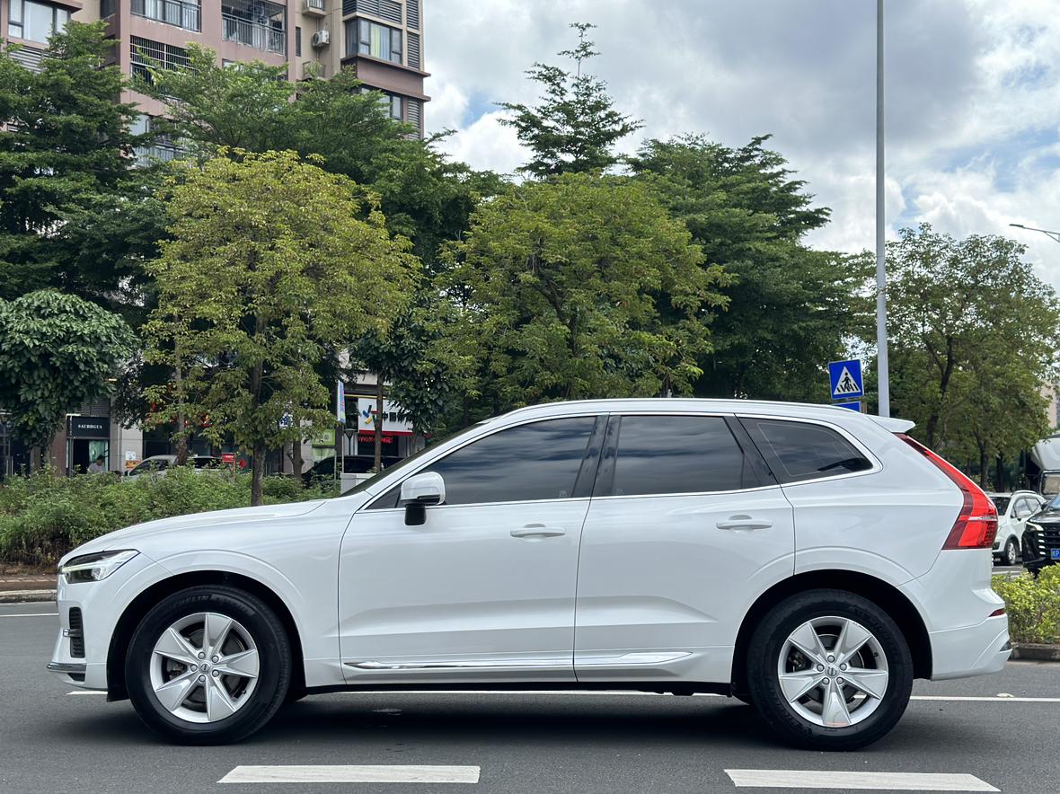 Volvo XC60 2022 thumb 2