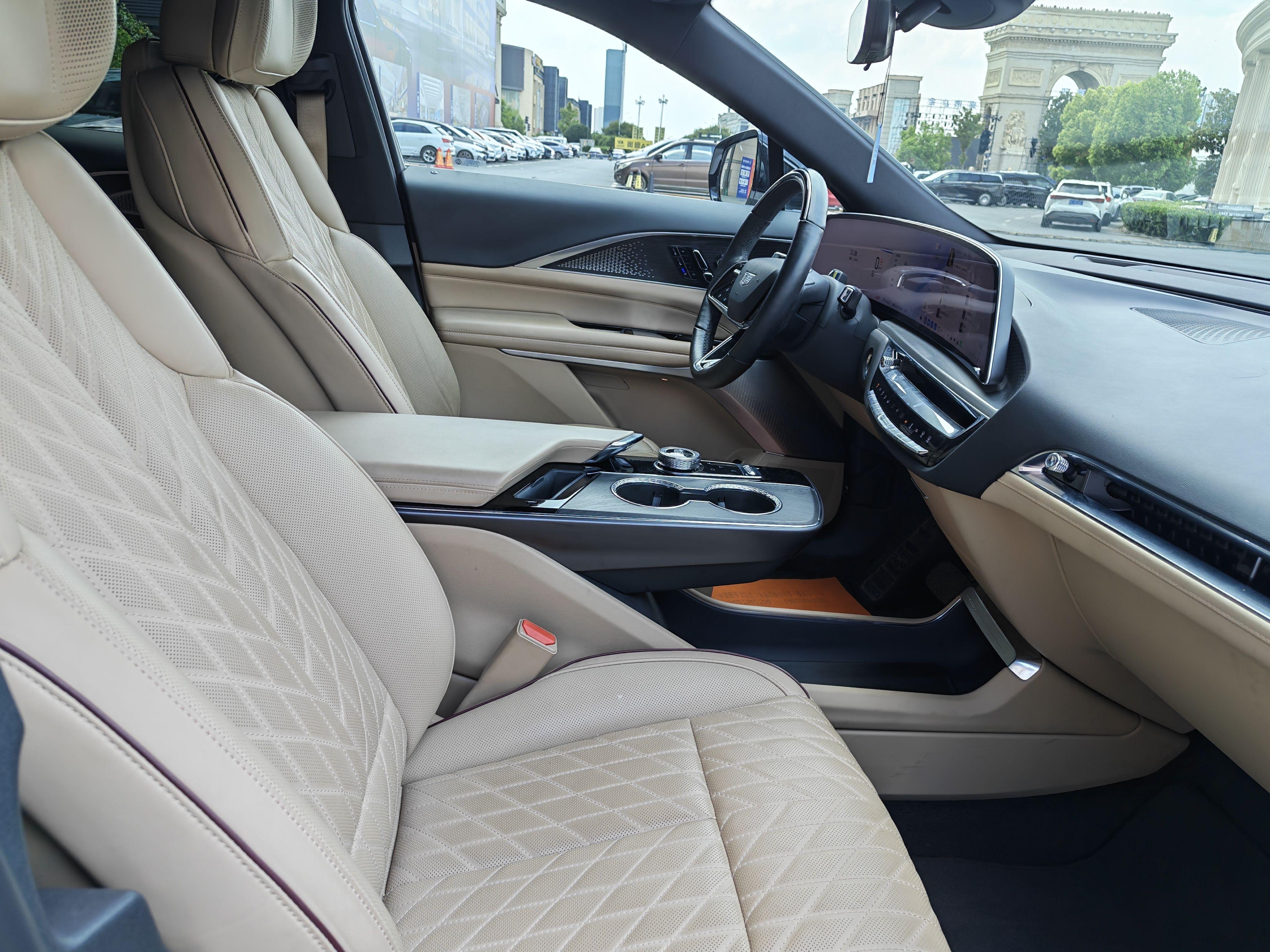 Cadillac IQ 2022 thumb 11