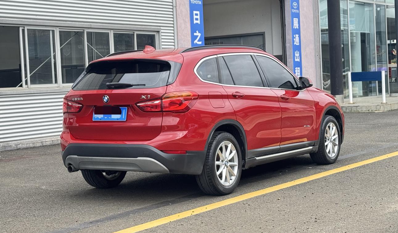 BMW X1 2016 thumb 4