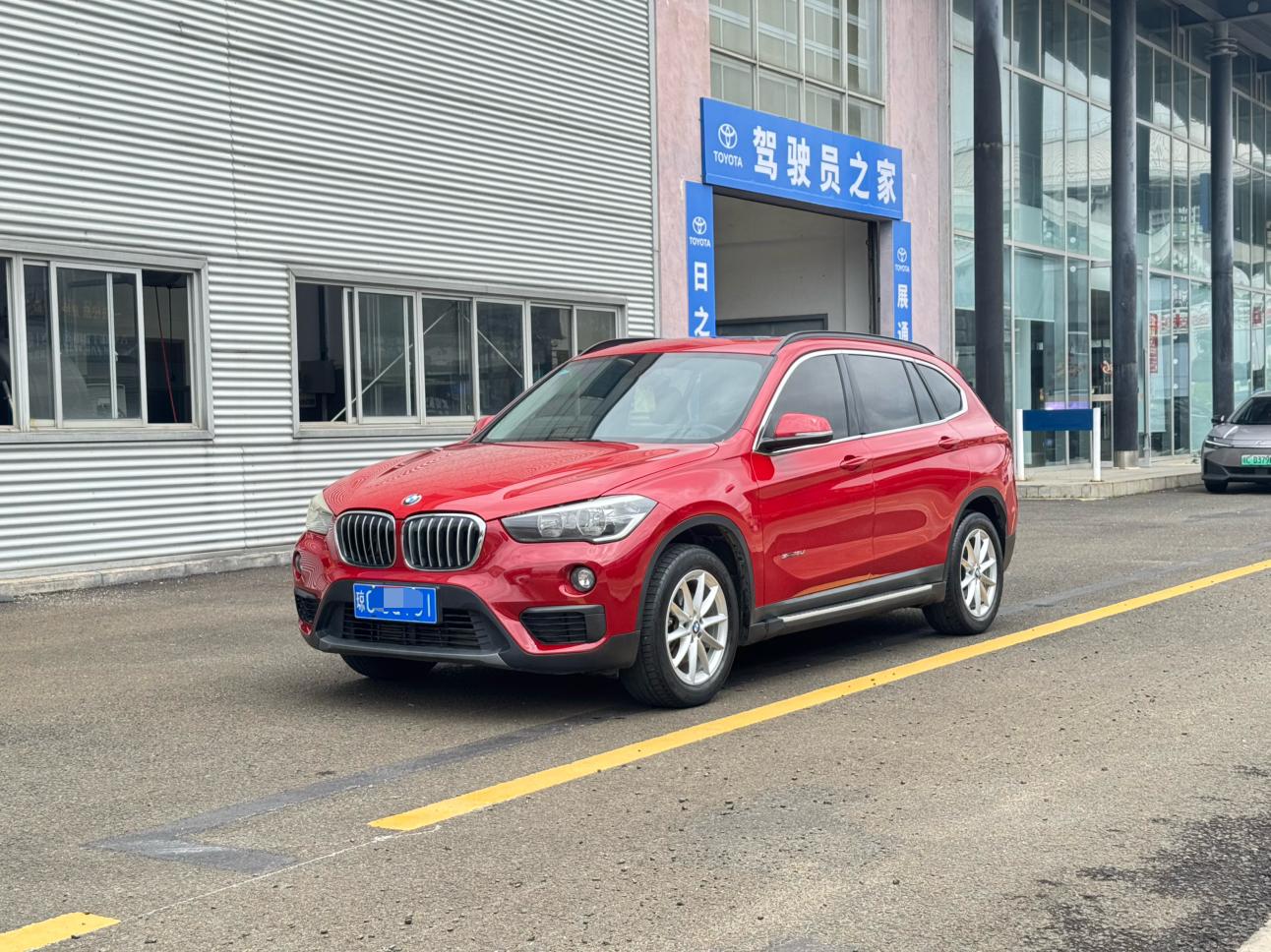 BMW X1 2016 thumb 9